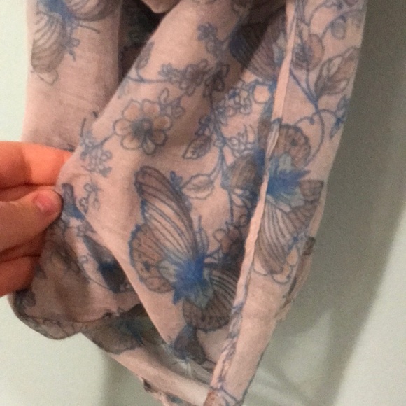 Butterfly Infinity Scarf 🦋 - Picture 2 of 3